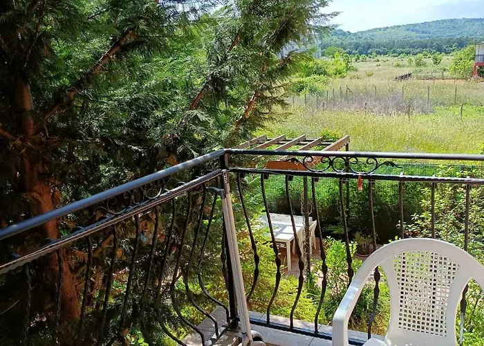 триo апарт *